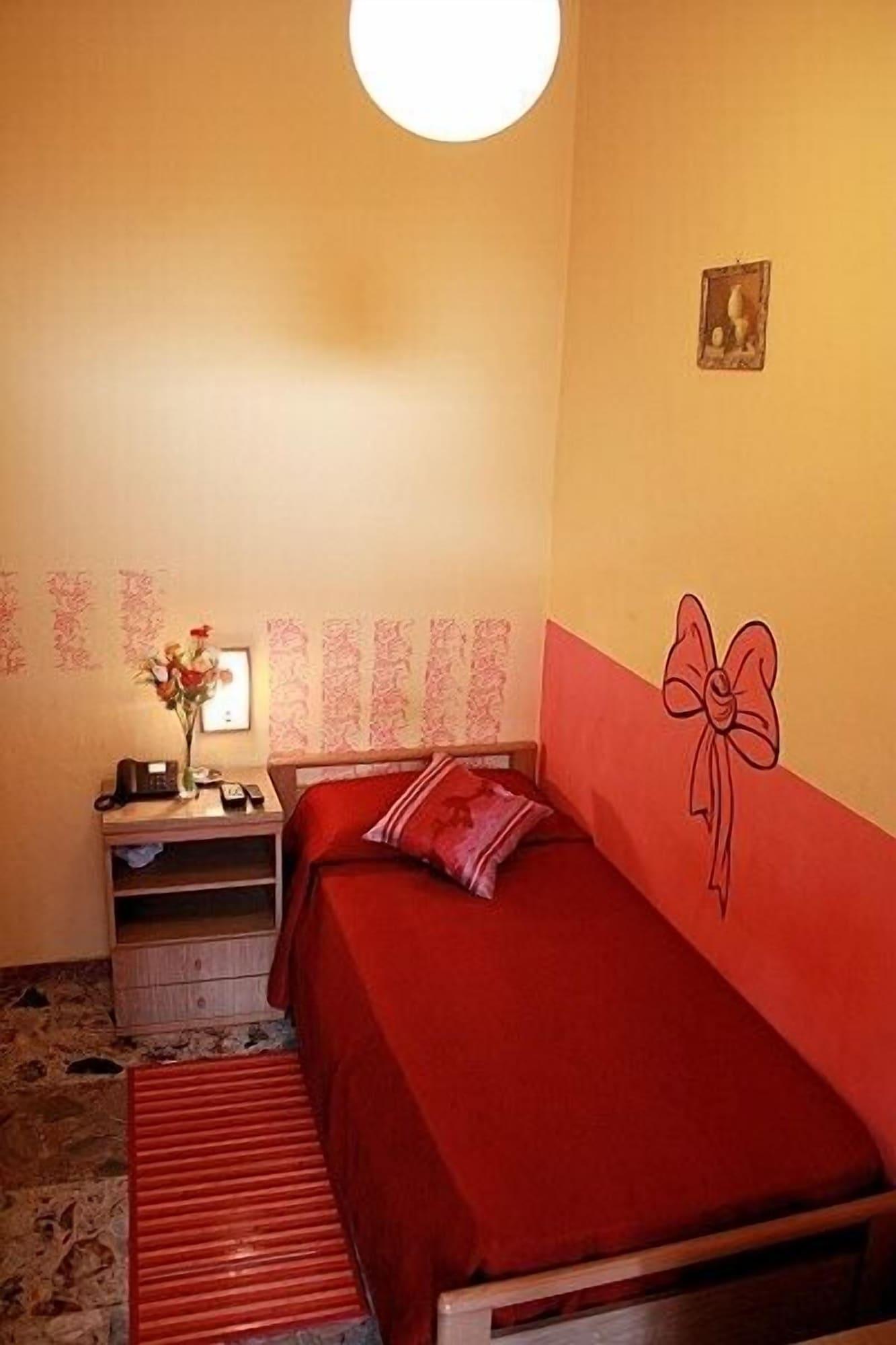 San Giovanni Hotel *
